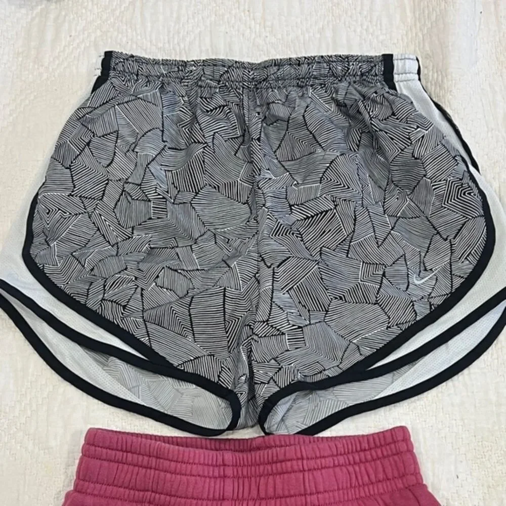 Nike Set of 2 Girls Size Small Pink/Black and White